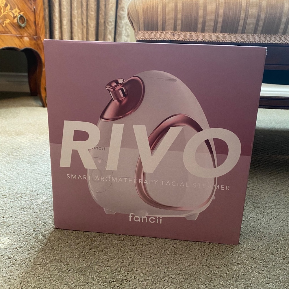 FANCII Rivo Smart Aromatherapy Facial Steamer (new never used)